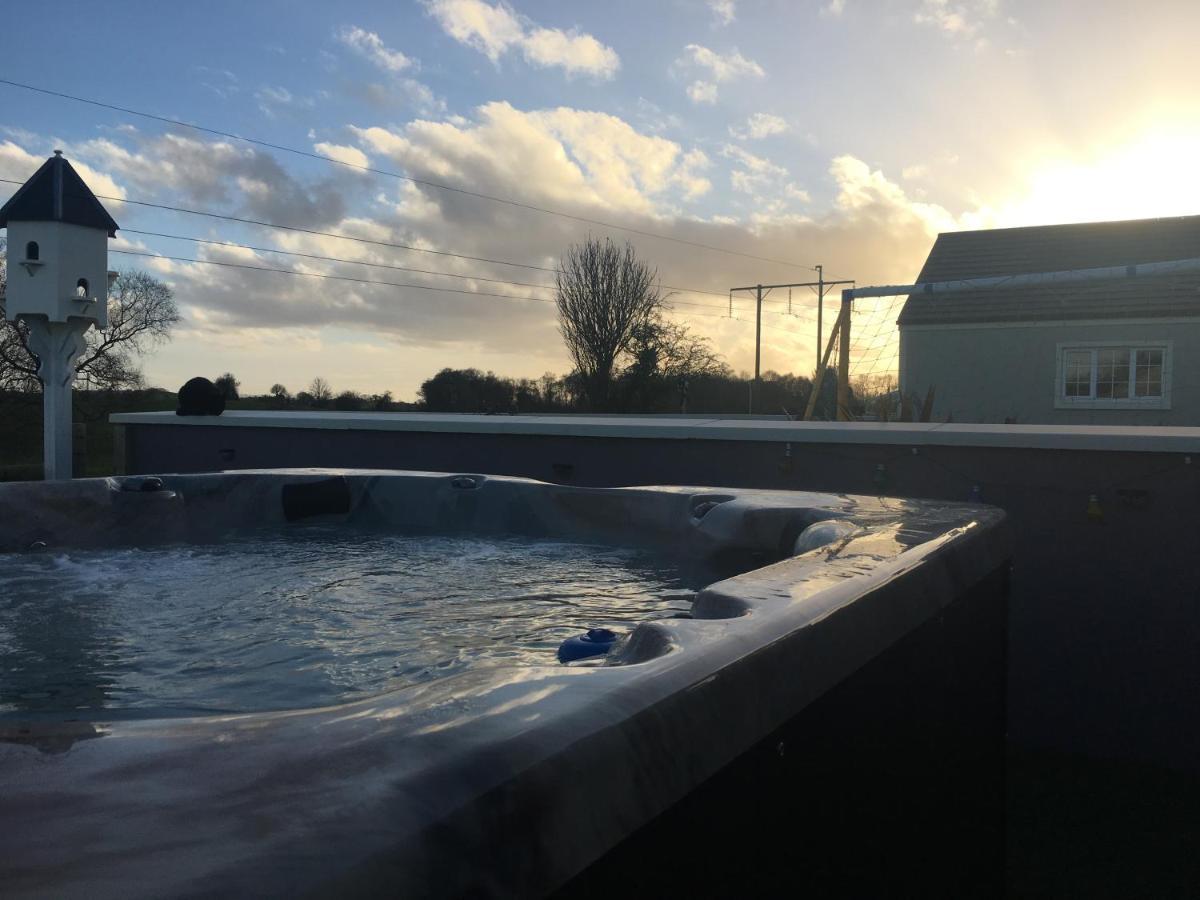 Arvalee Retreat With Outdoor HotTub Bed and Breakfast Omagh Buitenkant foto